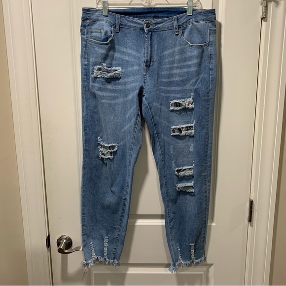 Denim - Women’s Ankle Destructed W/ Camouflage Backing Stretch Denim XL